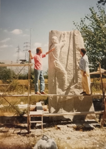 “Nemo propheta acceptus est in patria sua.” Ri...