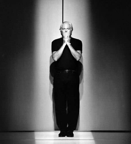Giorgio Armani è morto a Milano: l’annuncio arr...